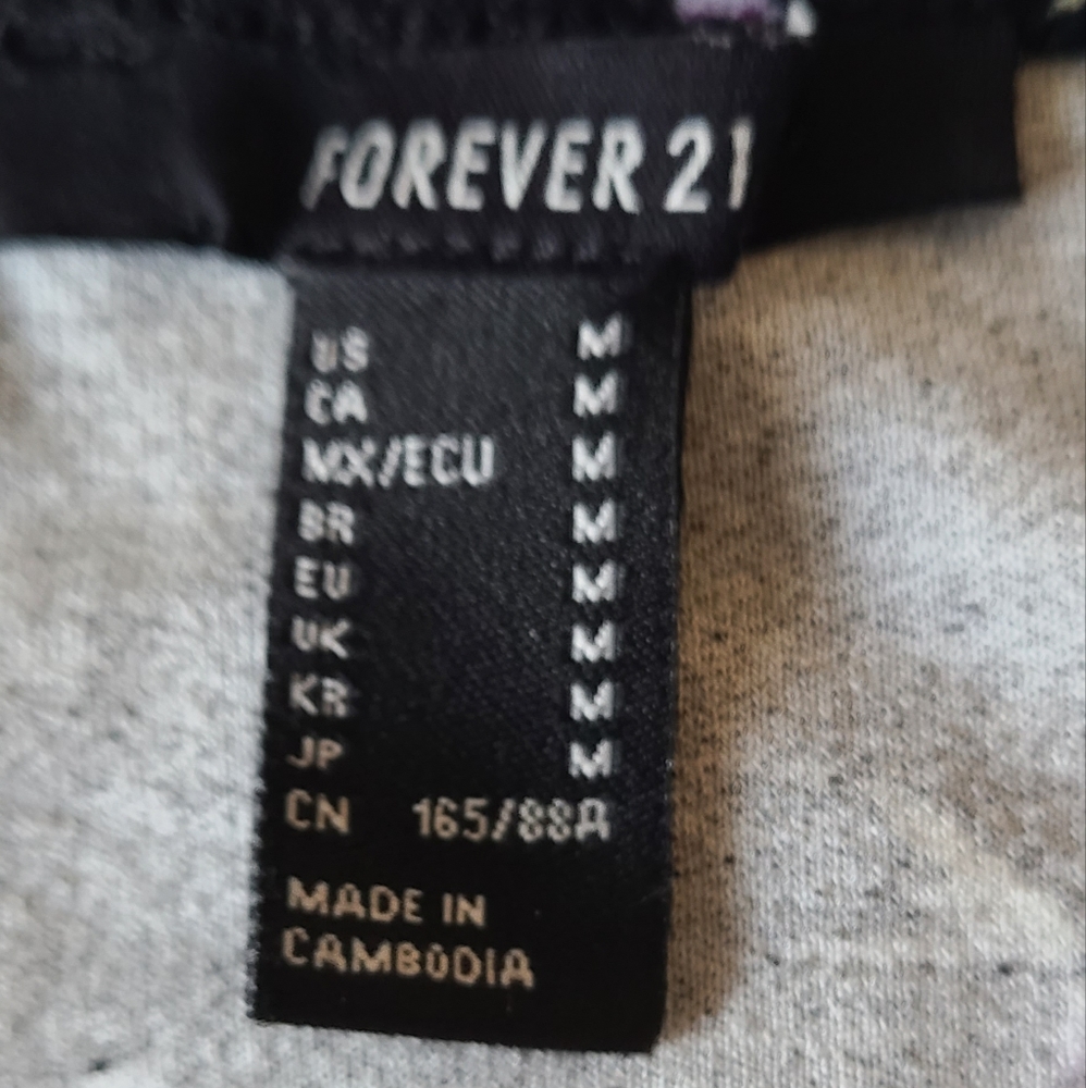 Forever21 Crop Top - Picture 3 of 3
